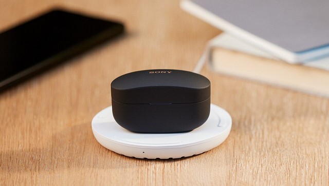 La conexión se mantiene fuerte durante un poco más de 10 metros con una línea de visión clara entre los cogollos y el dispositivo fuente, y hasta seis metros incluso con un muro de hormigón en el medio.