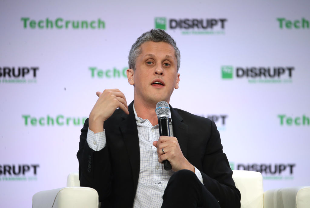 El cofundador y director ejecutivo de Box, Aaron Levie, habla durante la conferencia TechCrunch Disrupt SF 2019 en el Moscone Center el 2 de octubre de 2019 en San Francisco.