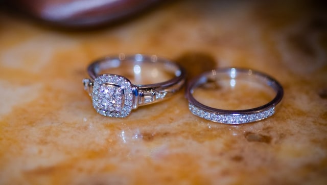 Una nueva forma de decir adiós: cómo algunas empresas con sede en EE. UU. están convirtiendo humanos fallecidos en compost