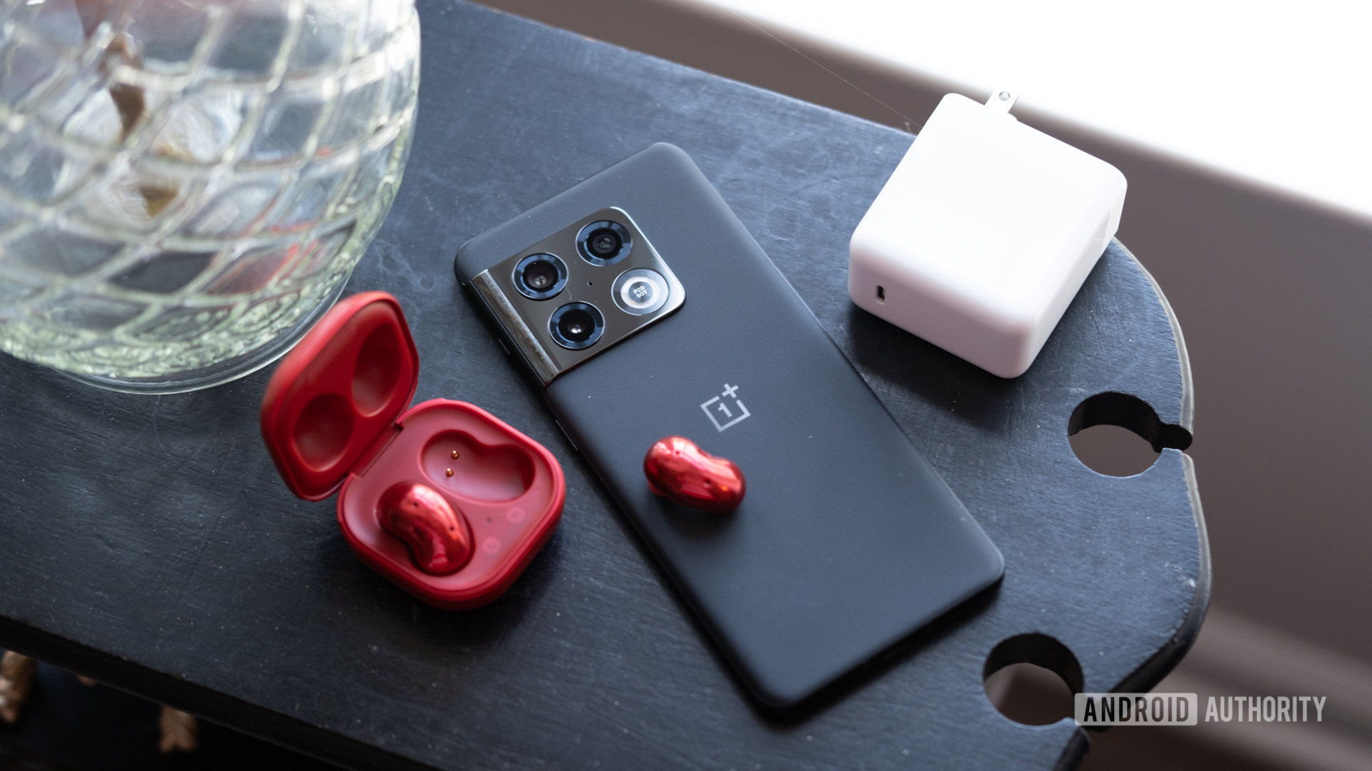 oneplus 10 pro auriculares y cargador